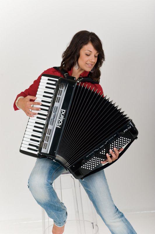 Roland V-Accordion FR-7x - digitální akordeon s modelovaným zvukem