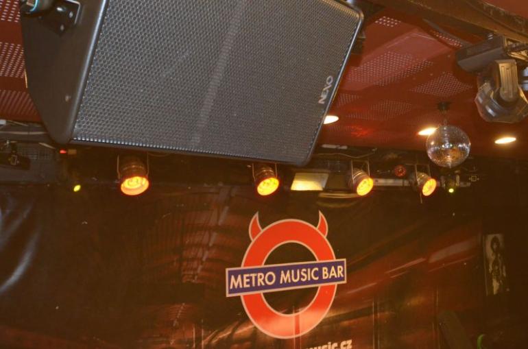 NEXO: MUSICDATA VYBAVILI METRO MUSIC BAR BRNO NOVÝM PROFESIONÁLNÍM ZVUKOVÝM SYSTÉMEM