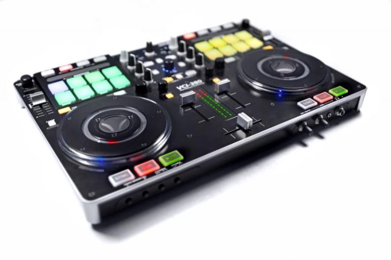 Vestax: VCI-380 Serato DJ