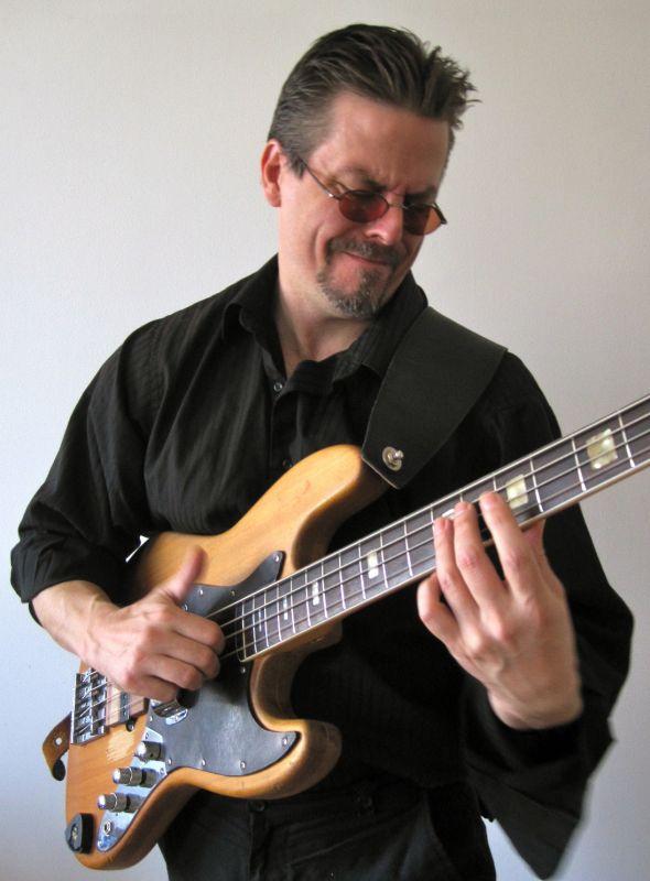 Eric Czar - Bass profil