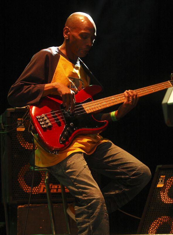 Bass profil - Reggie Washington