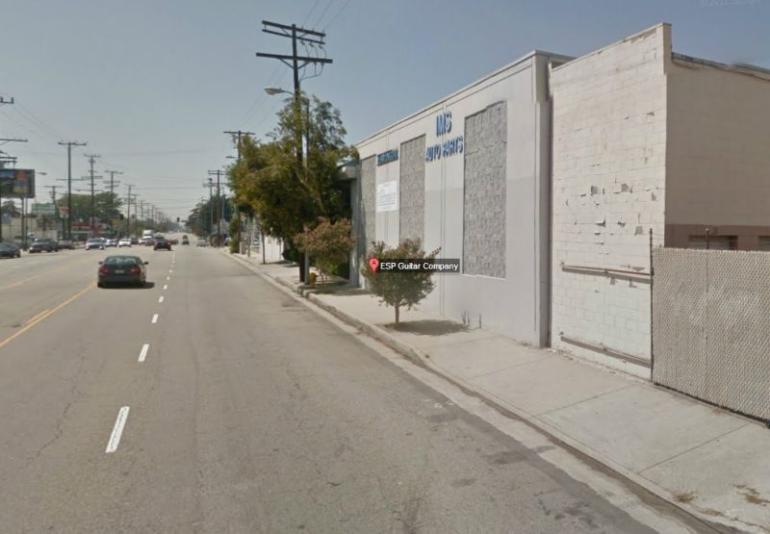 Sídlo ESP North Hollywood tak jak jej zobrazí Google Street View. Někde poblíž by měla stát nová tovární hala.