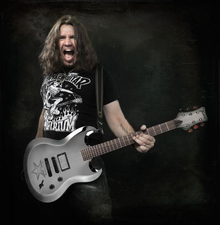 Framus: Phil X novým firemním hráčem