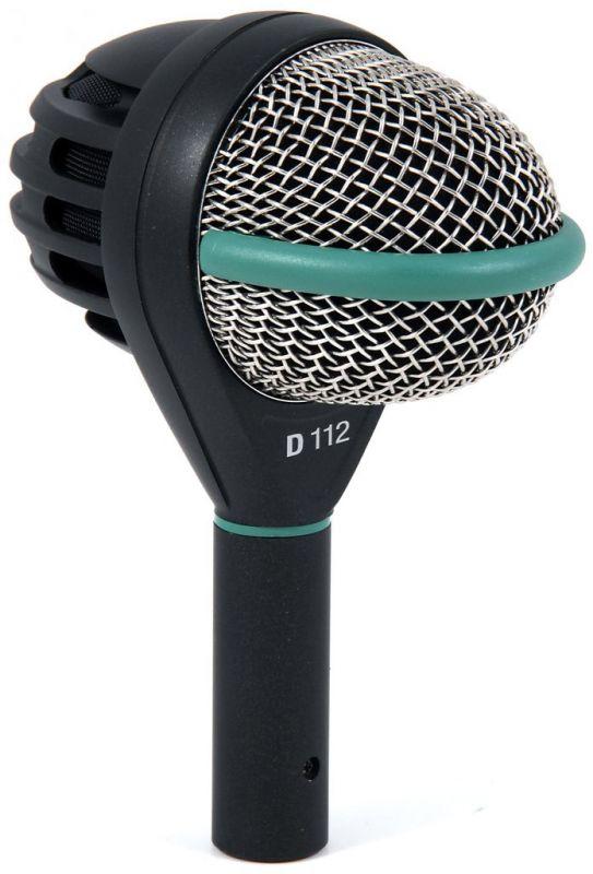 AKG D 112