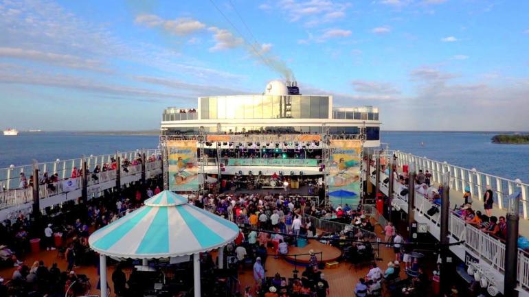 Legendární setkání - Joe Bonamassa, Tommy Emmanuel, Josh Smith - Blues Alive at sea