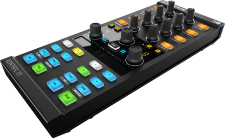 Native Instruments: Traktor Kontrol X1 MK2