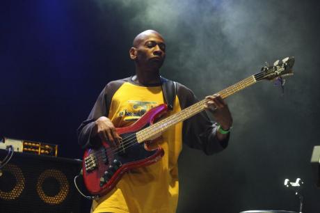 Bass profil - Reggie Washington