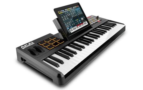 Akai SynthStation 49 - MIDI kontrolér se 49 klávesami