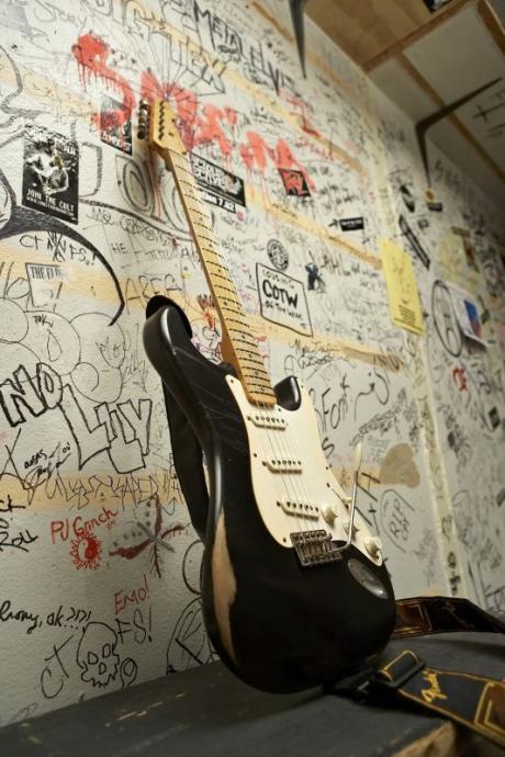 Fender Stratocaster slaví 60 - významná část hudební historie