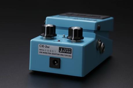 BOSS CE-2W CHORUS: Guitar Effect