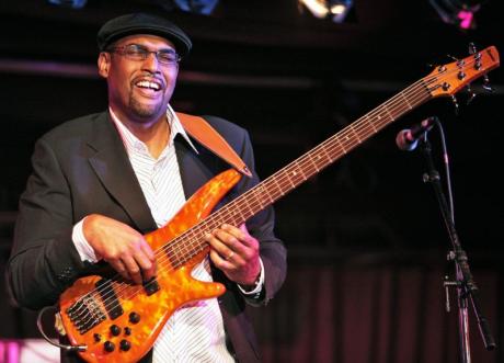 Gerald Veasley - Bass profil