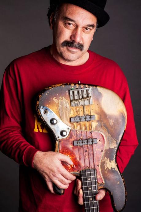 Bobby Vega - Bass profil