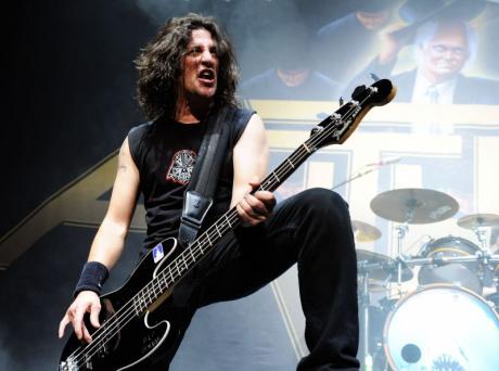 Bass profil - Frank Bello