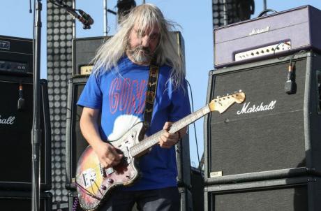 J Mascis - Kytaroví velikáni